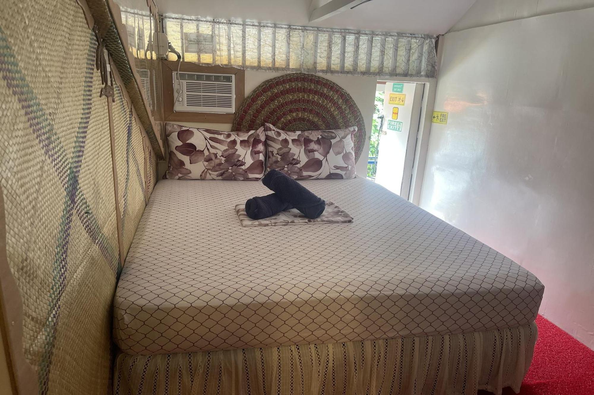 Balai Vivencio Hostel Puerto Princesa Bagian luar foto